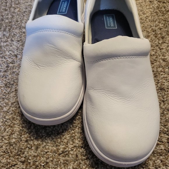 Cherokee Workwear Nursing Shoes - Picture 1 of 2